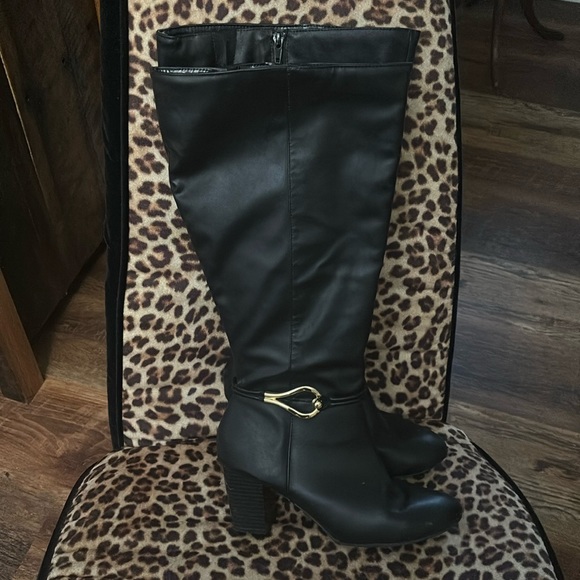 Dexflex Comfort Weaver Black Heeled Boot - Picture 1 of 5